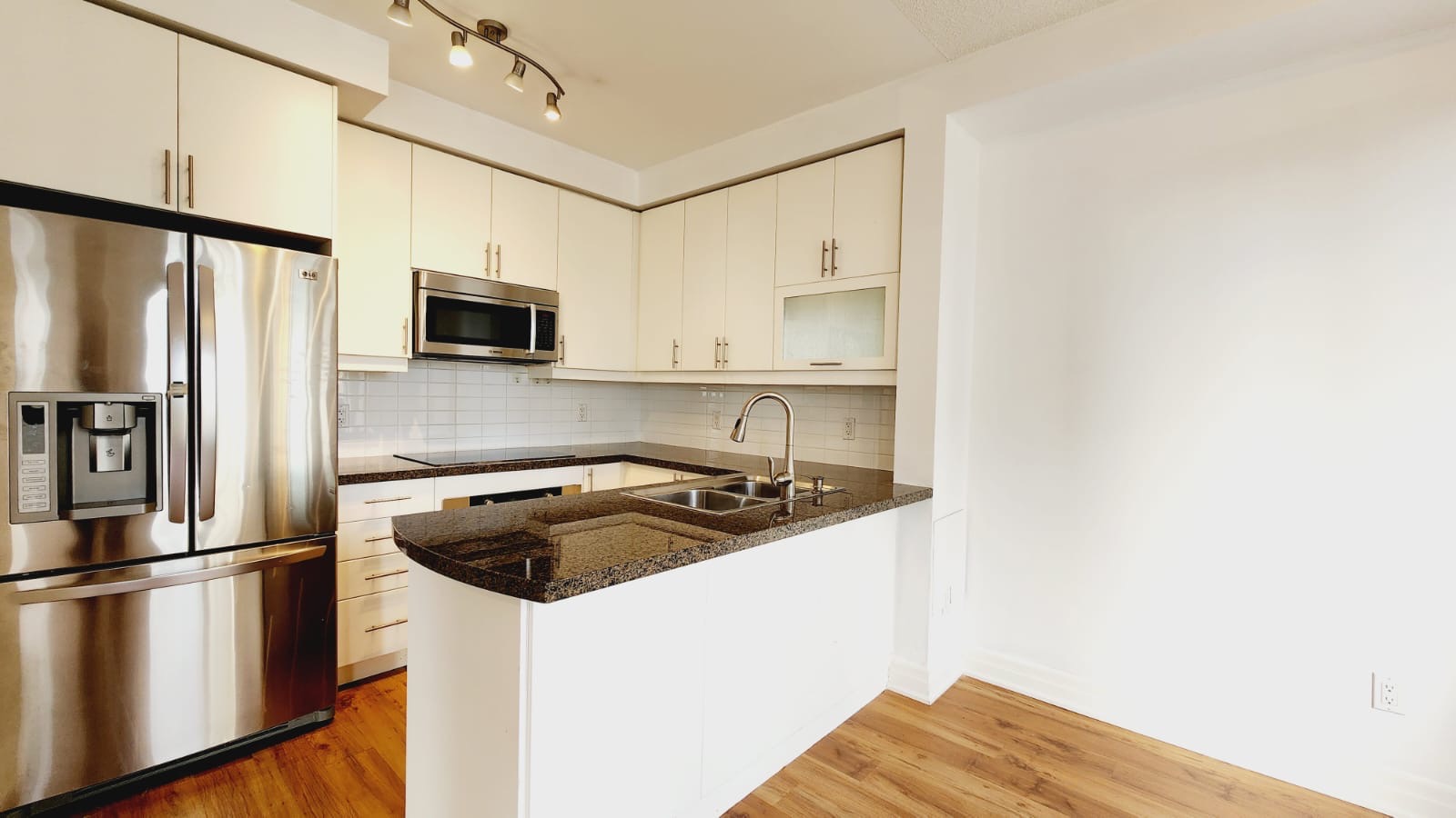 35-BALMUTO-ST-2306-KITCHEN