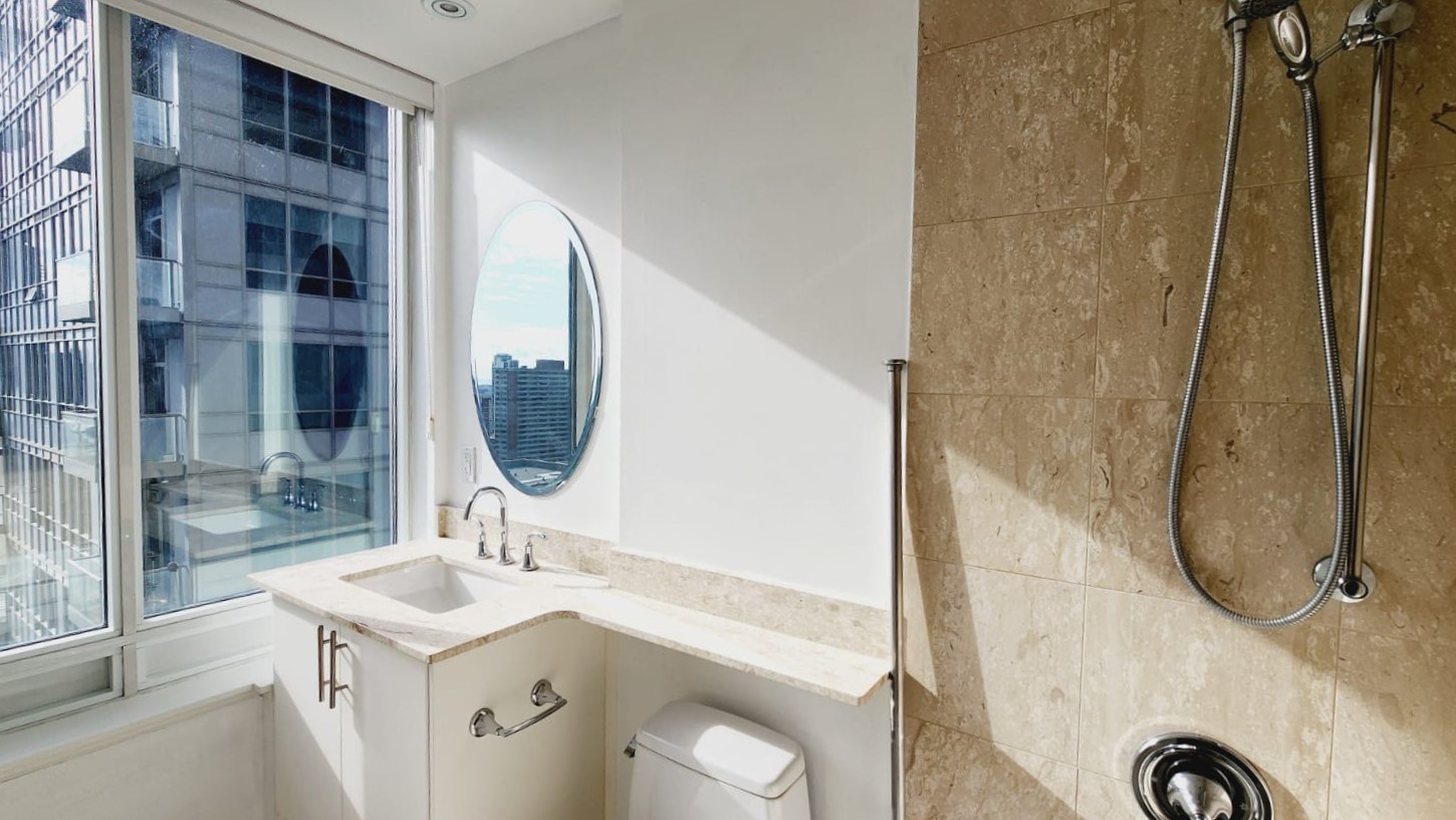 35-BALMUTO-ST-2306-MASTER-BATHROOM