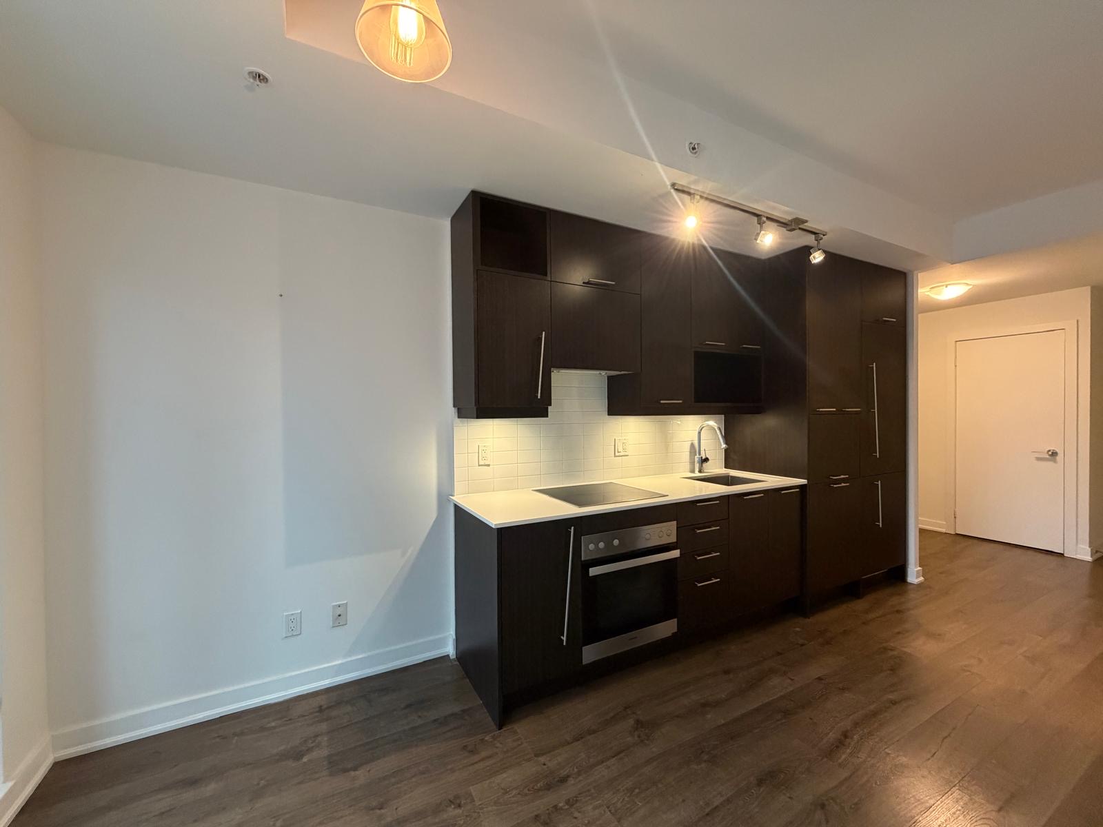 621-199 RICHMOND ST W