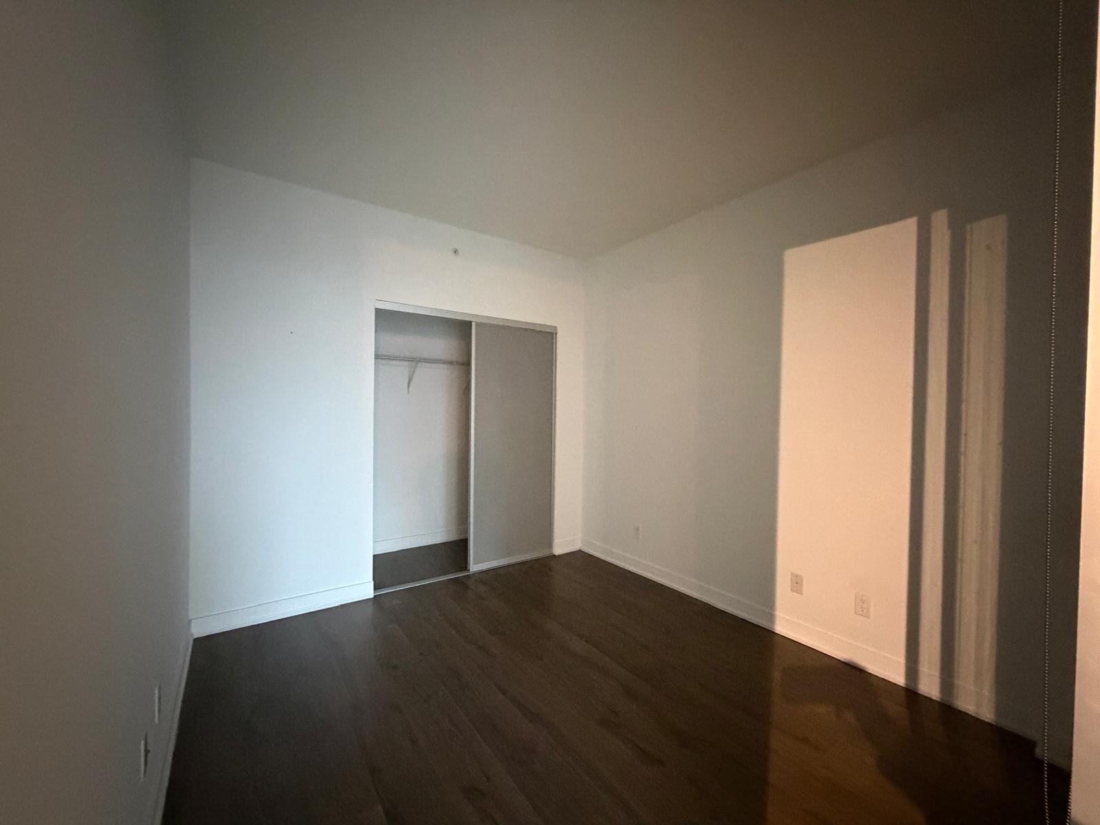 621-199 RICHMOND ST W