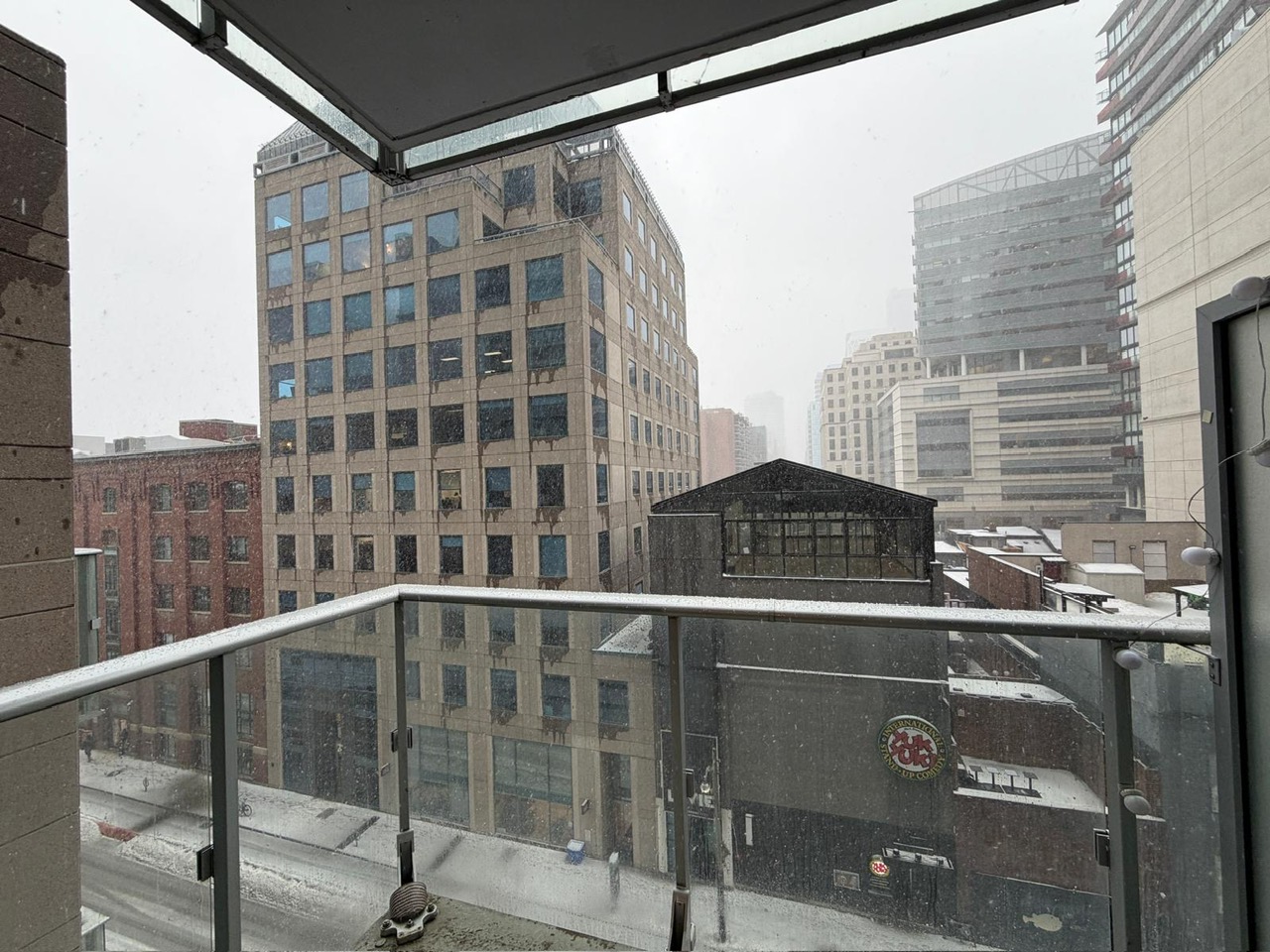 621-199 RICHMOND ST W