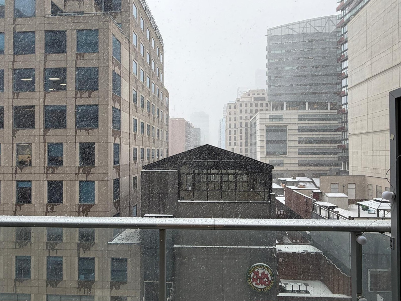 621-199 RICHMOND ST W