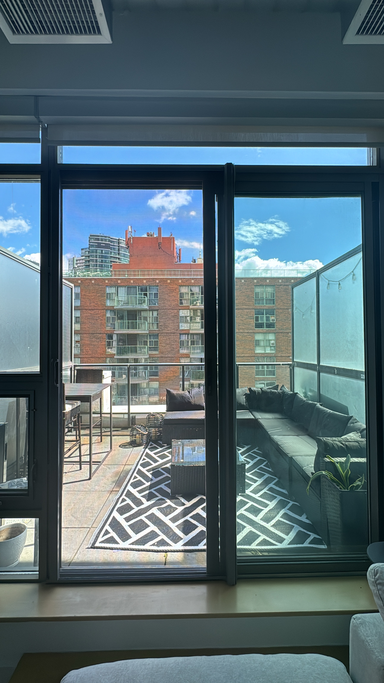 637 LAKE SHORE BLVD W-621-VEIW & TERRACE