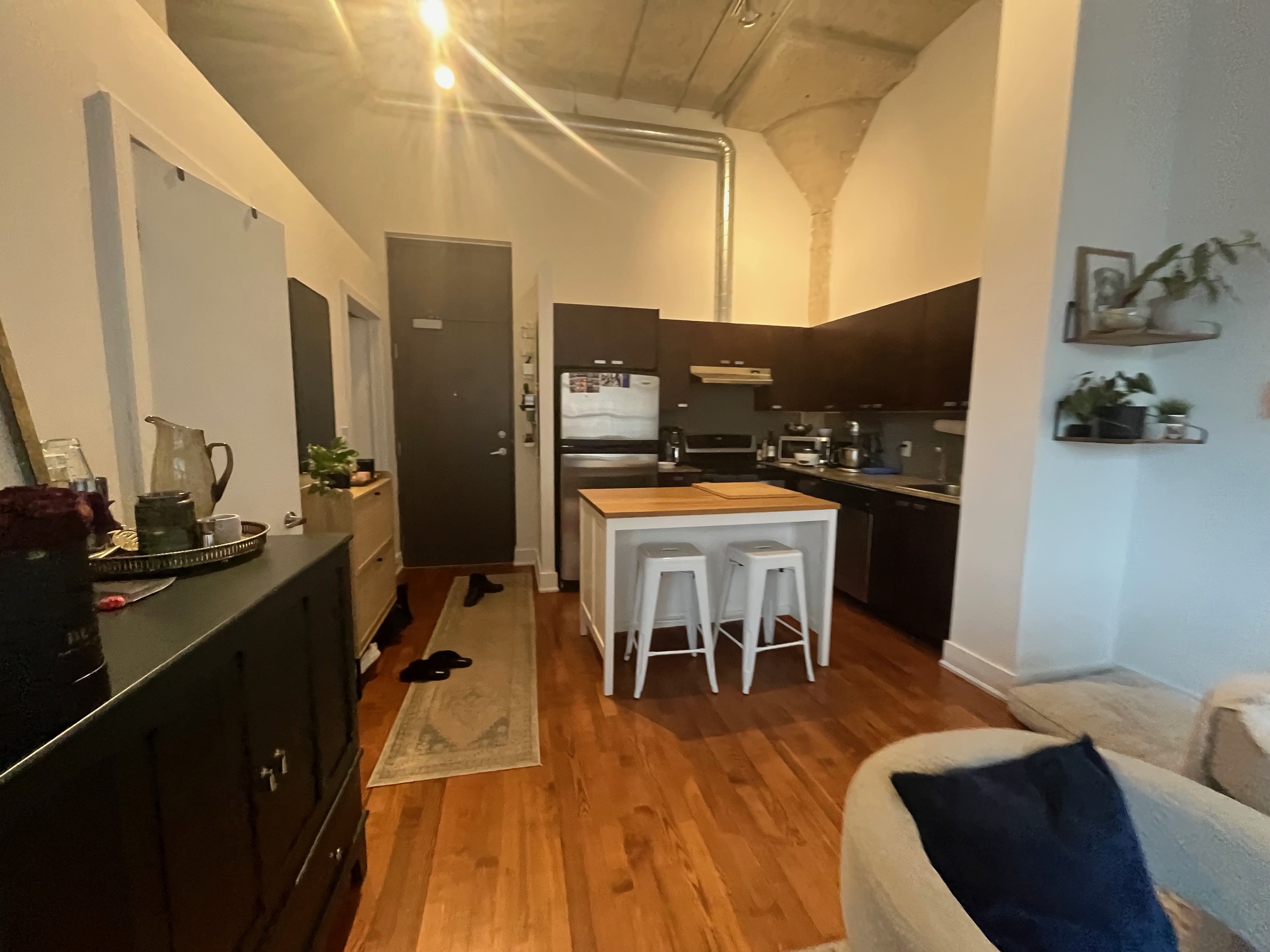 637 LAKESHORE BLVD W-423