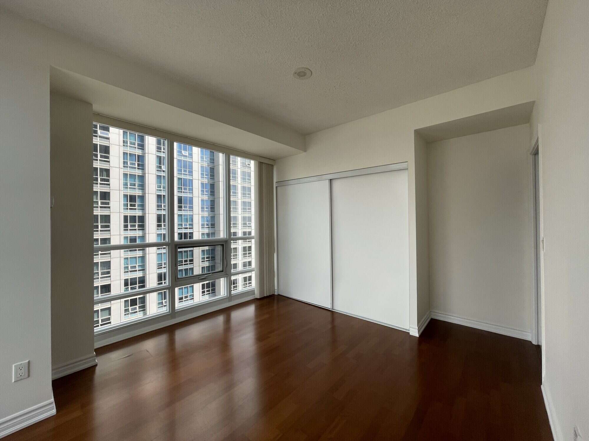 761 BAY ST-3611-MASTER BEDROOM 1