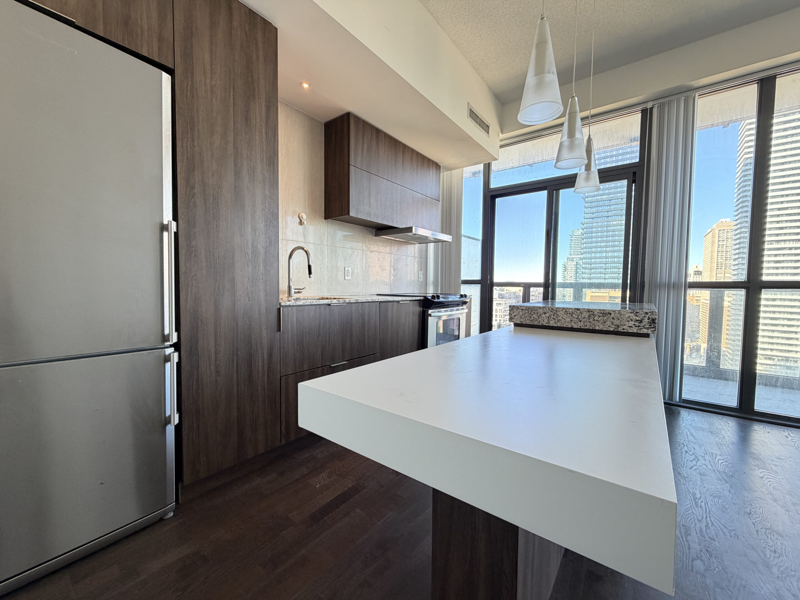 101-CHARLES-ST-E-2305-KITCHEN-