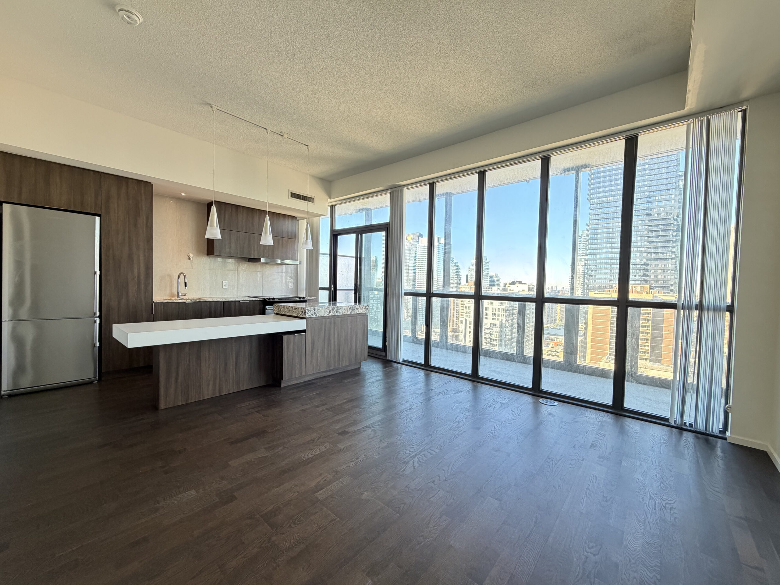 101-CHARLES-ST-E-2305-KITCHEN-LIVING-ROOM-