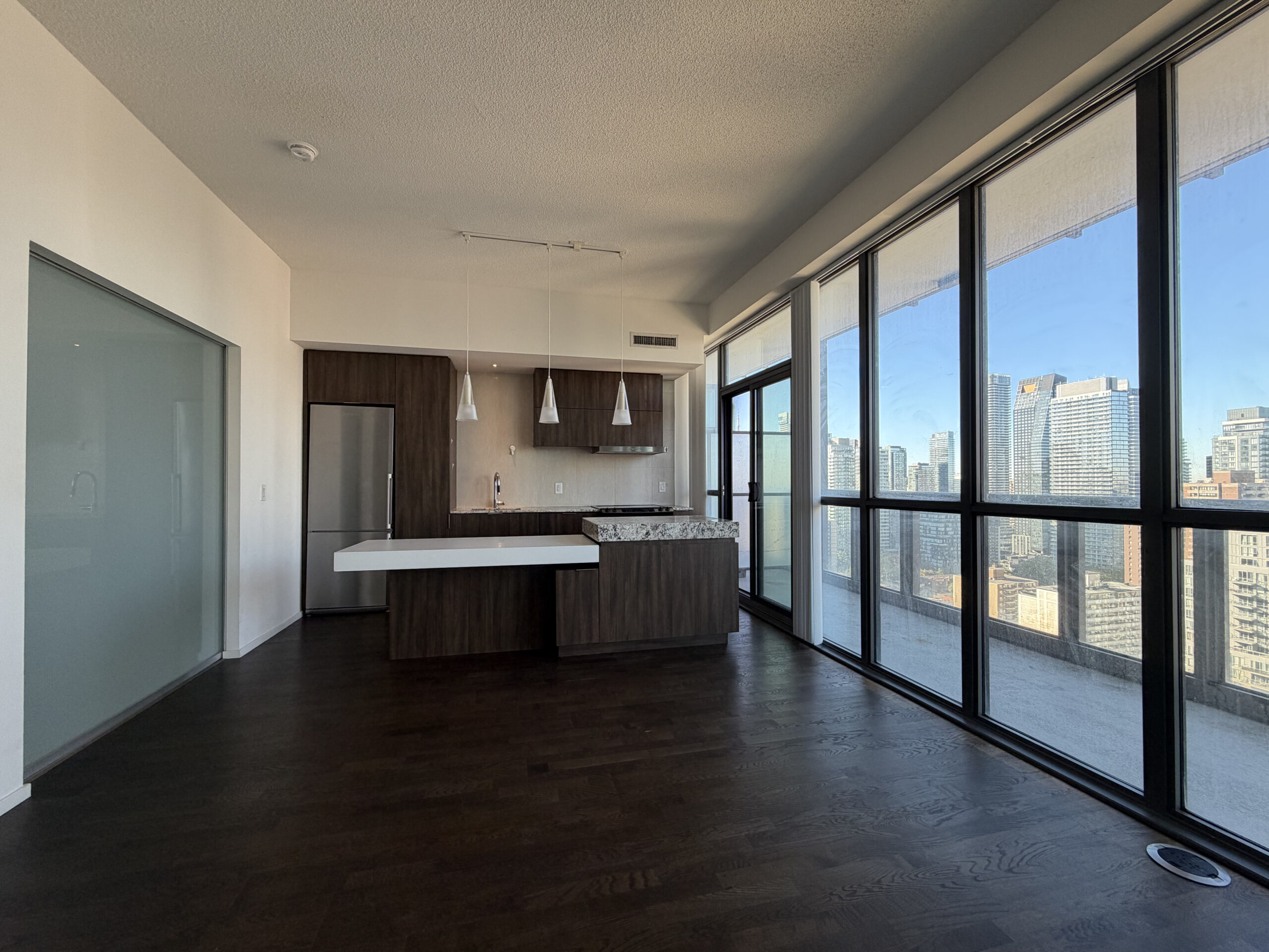 101-CHARLES-ST-E-2305-KITCHEN-LIVING-ROOM-