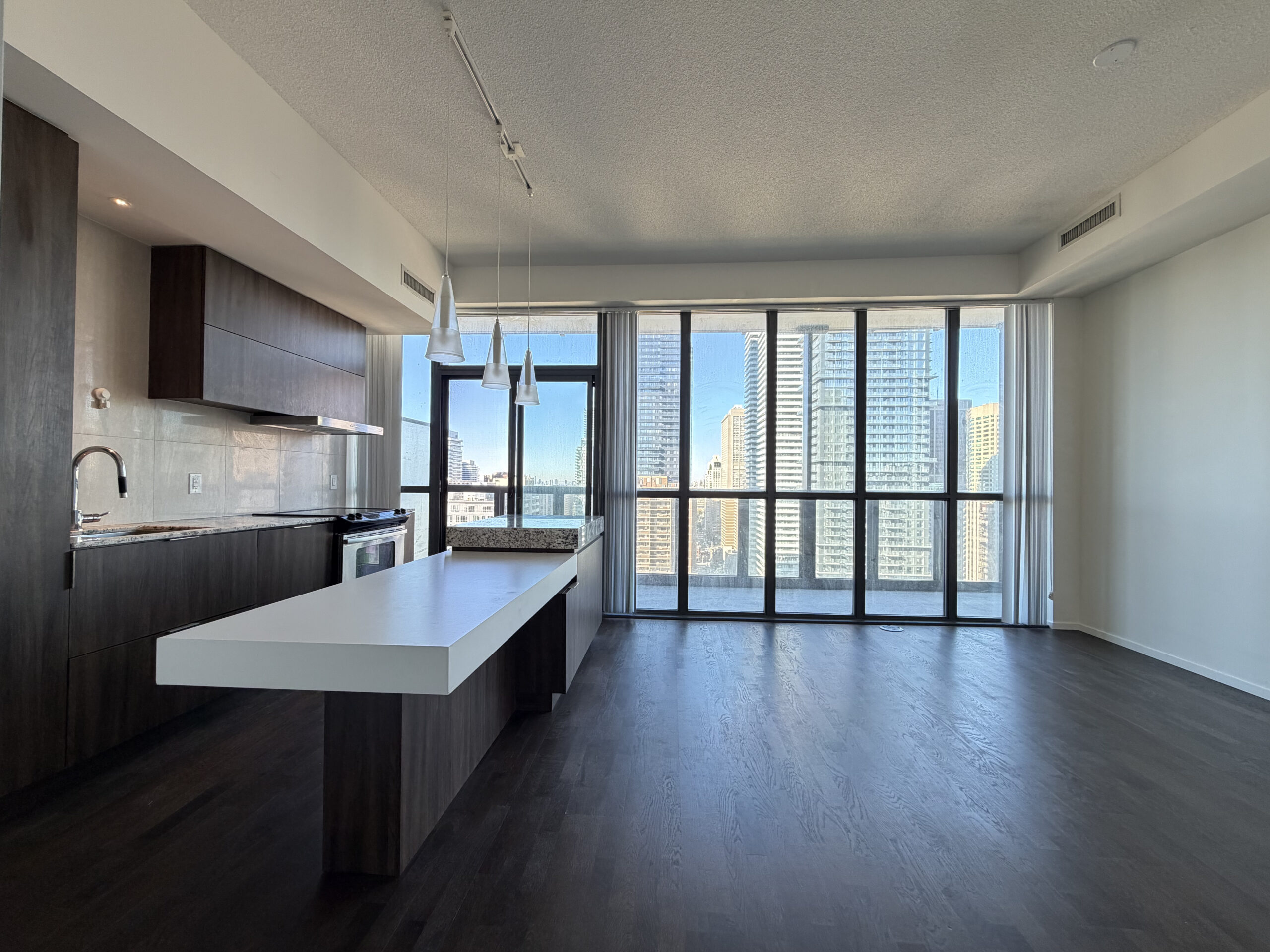 101-CHARLES-ST-E-2305-KITCHEN-LIVING-ROOM-