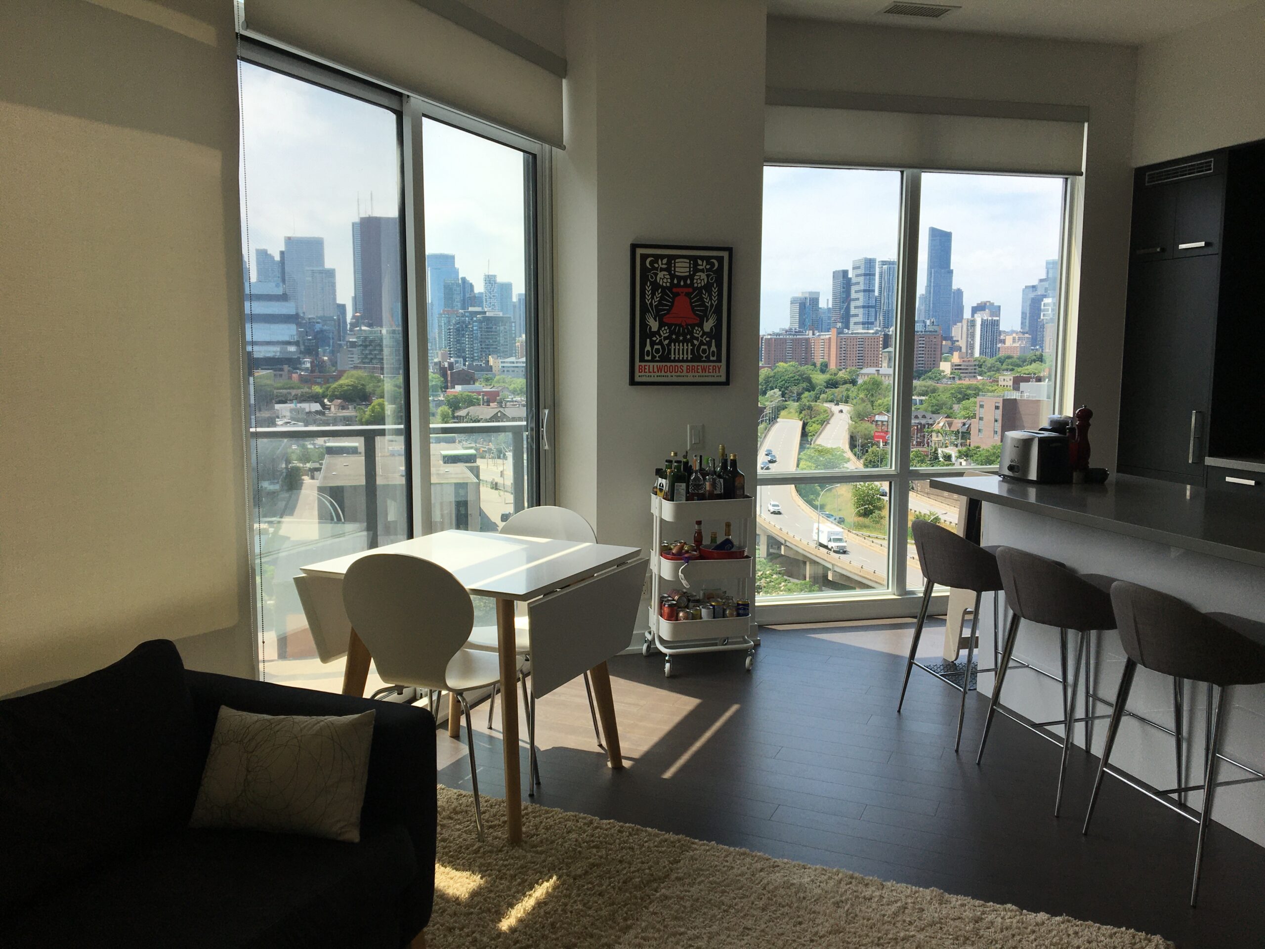 120-BAYVIEW-AVE-CANARY-PARK-N1102-LIVING-ROOM