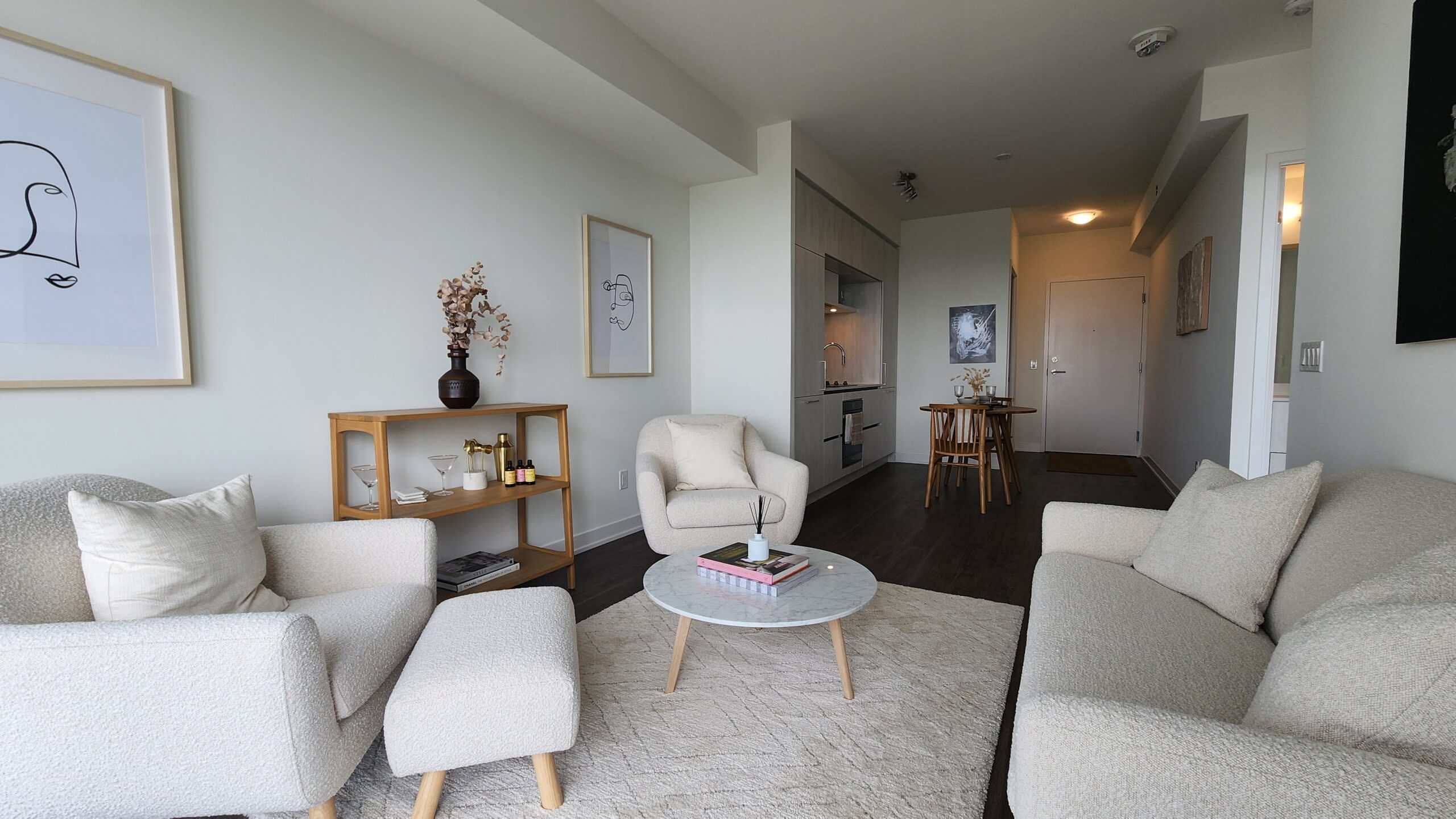 2 DAVID EYER RD-1021-LIVING ROOM