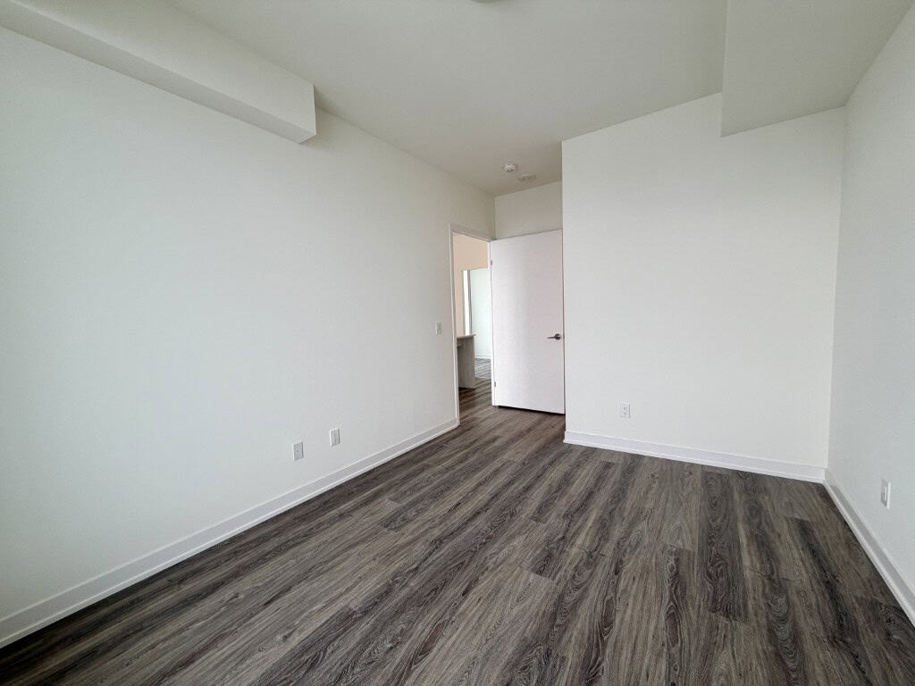 2-DAVID-EYER-RD-1124-LUKE-BEDROOM