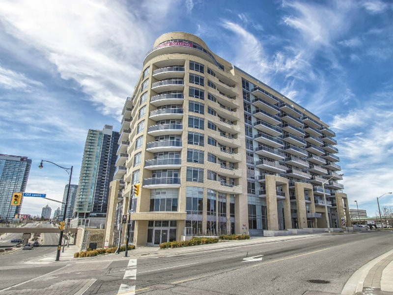 2756-OLD-LESLIE-AV-EXTERIOR