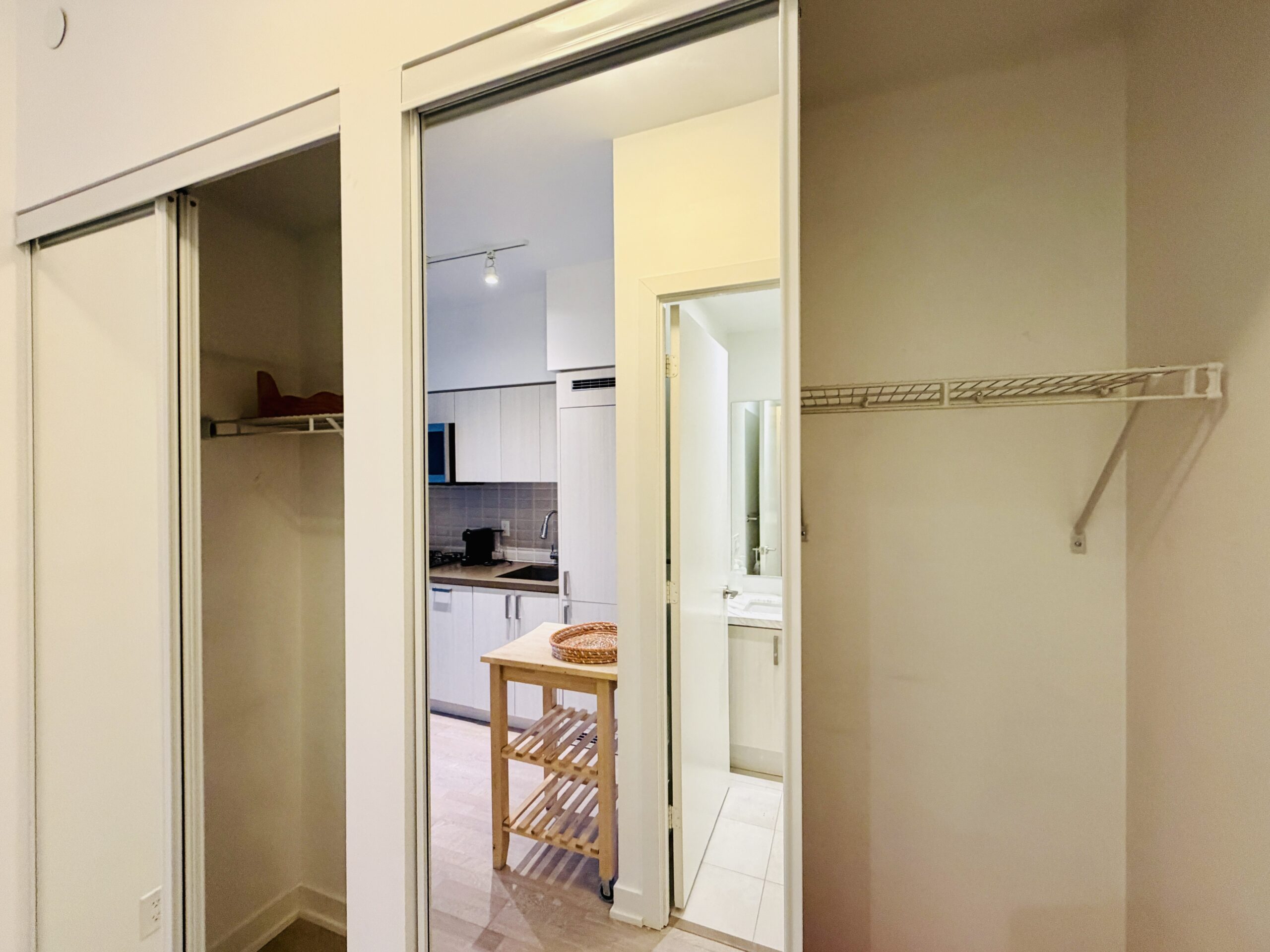 501 ST CLAIR AV W-321