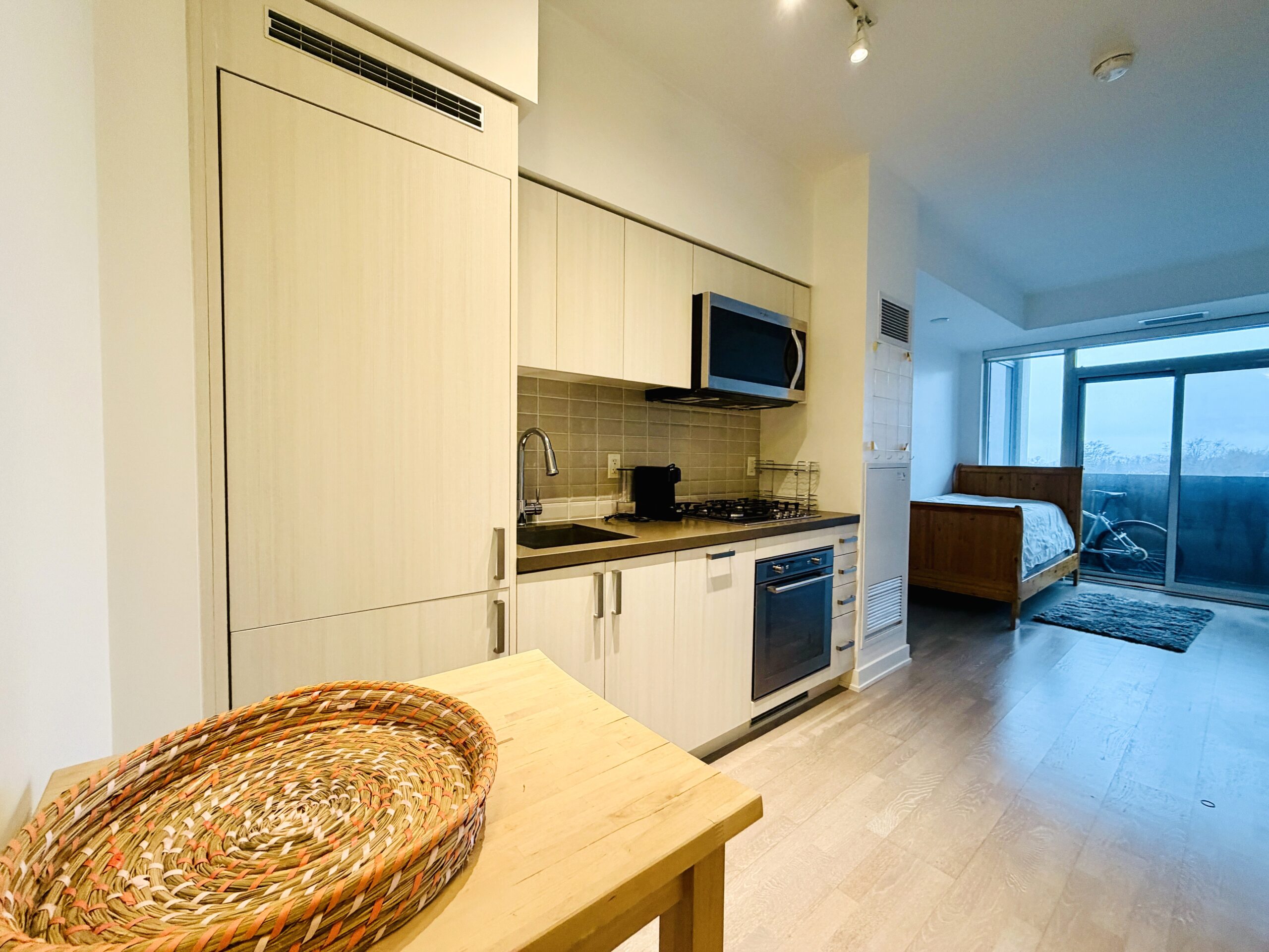 501 ST CLAIR AV W-321