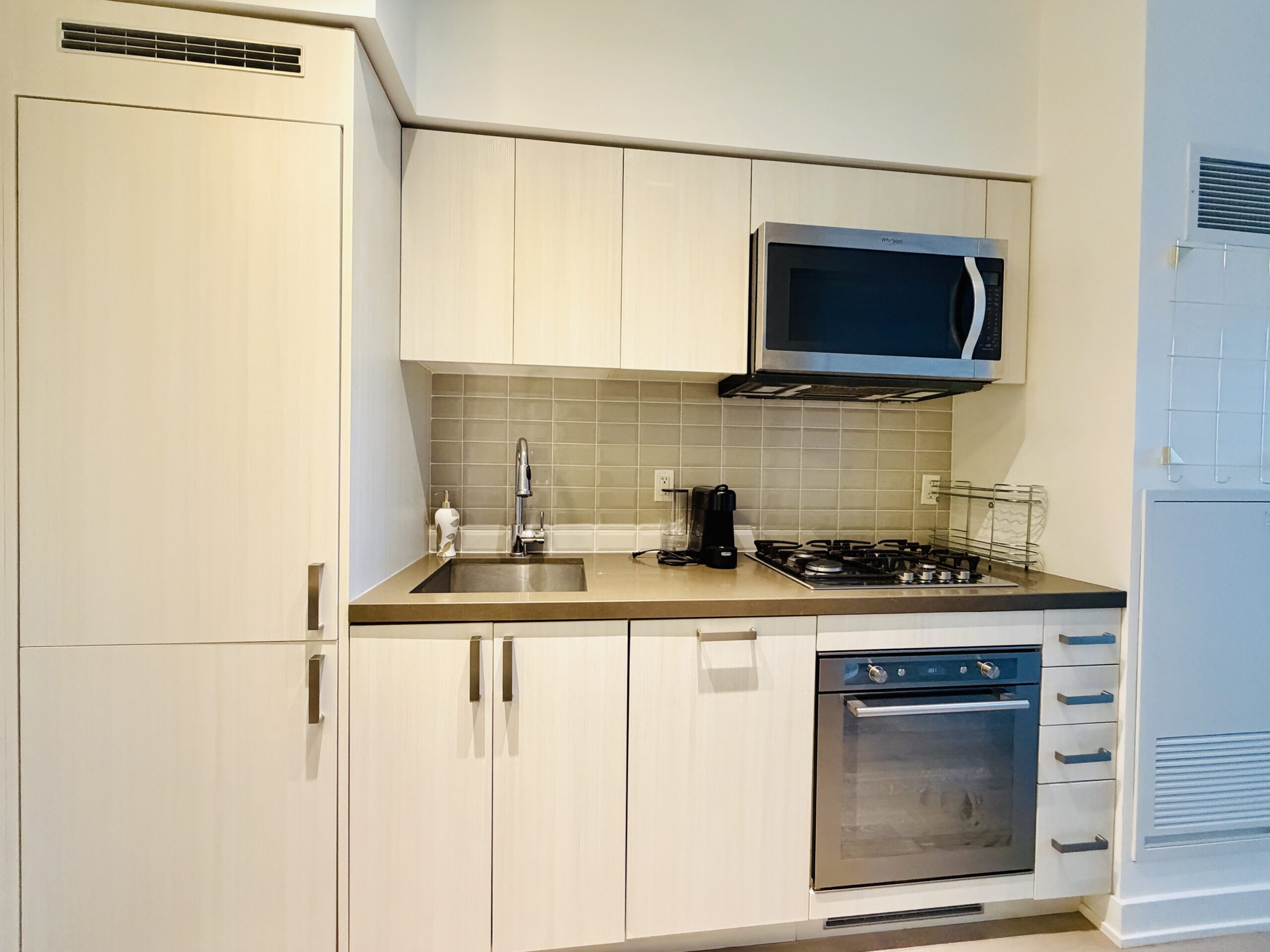 501 ST CLAIR AV W-321