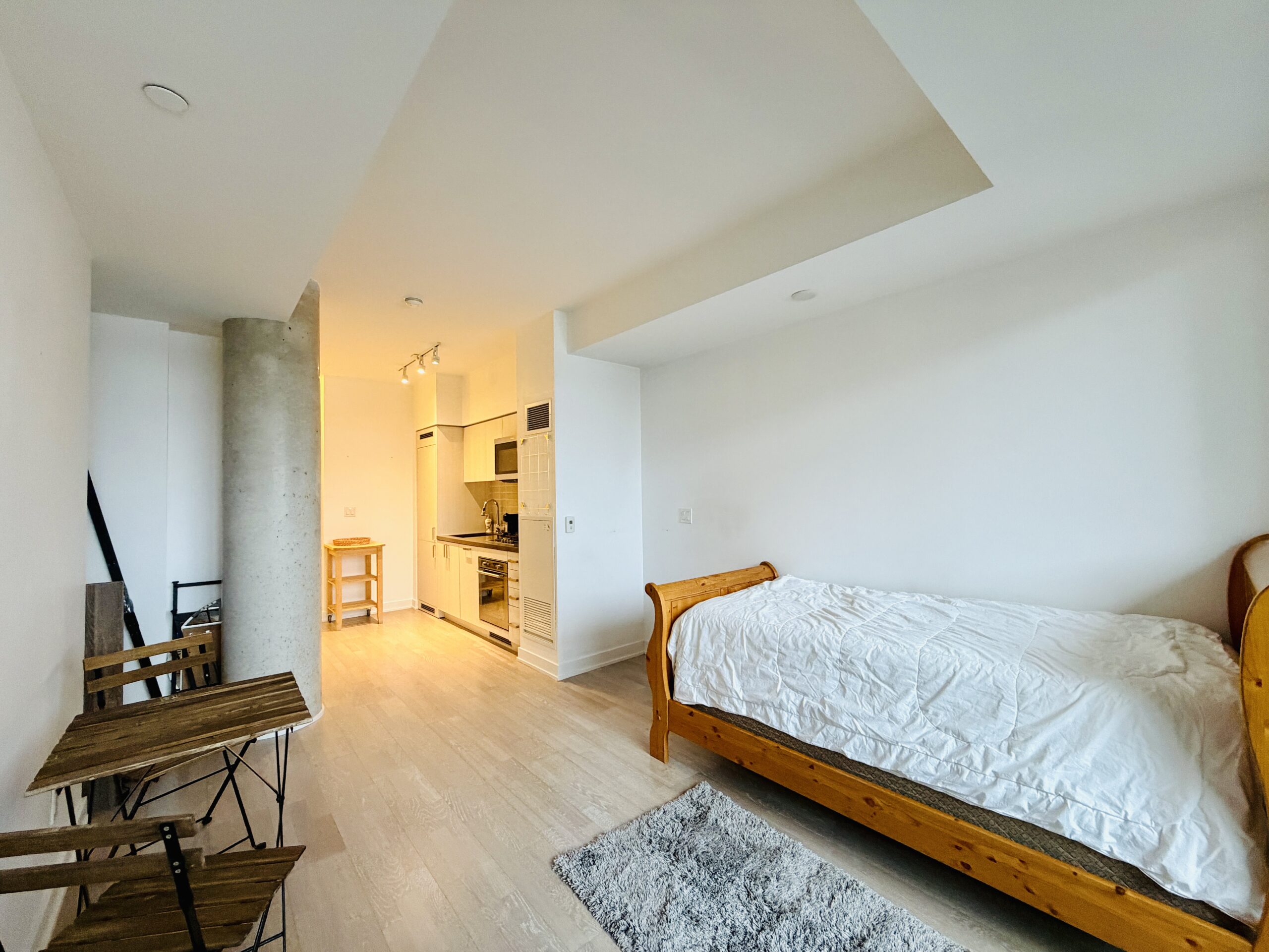 501 ST CLAIR AV W-321