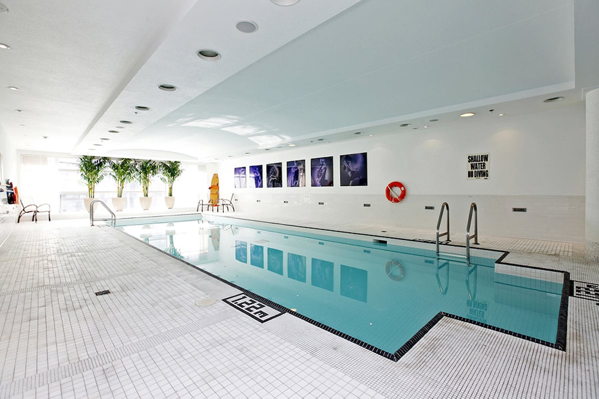 36-BLUE-JAYS-WAY-POOL