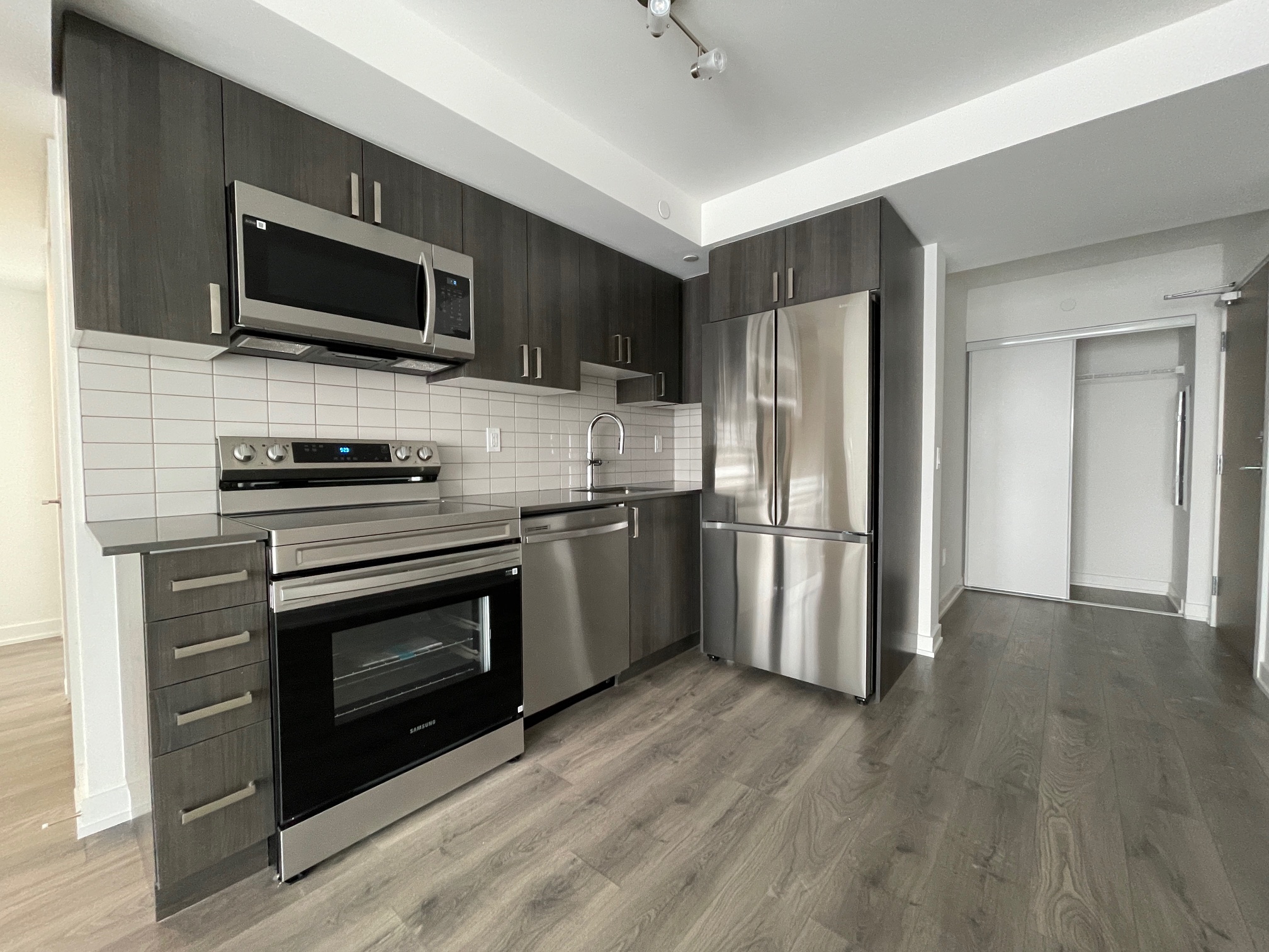 1010-SANDY-BEACH-RD-2C-1702