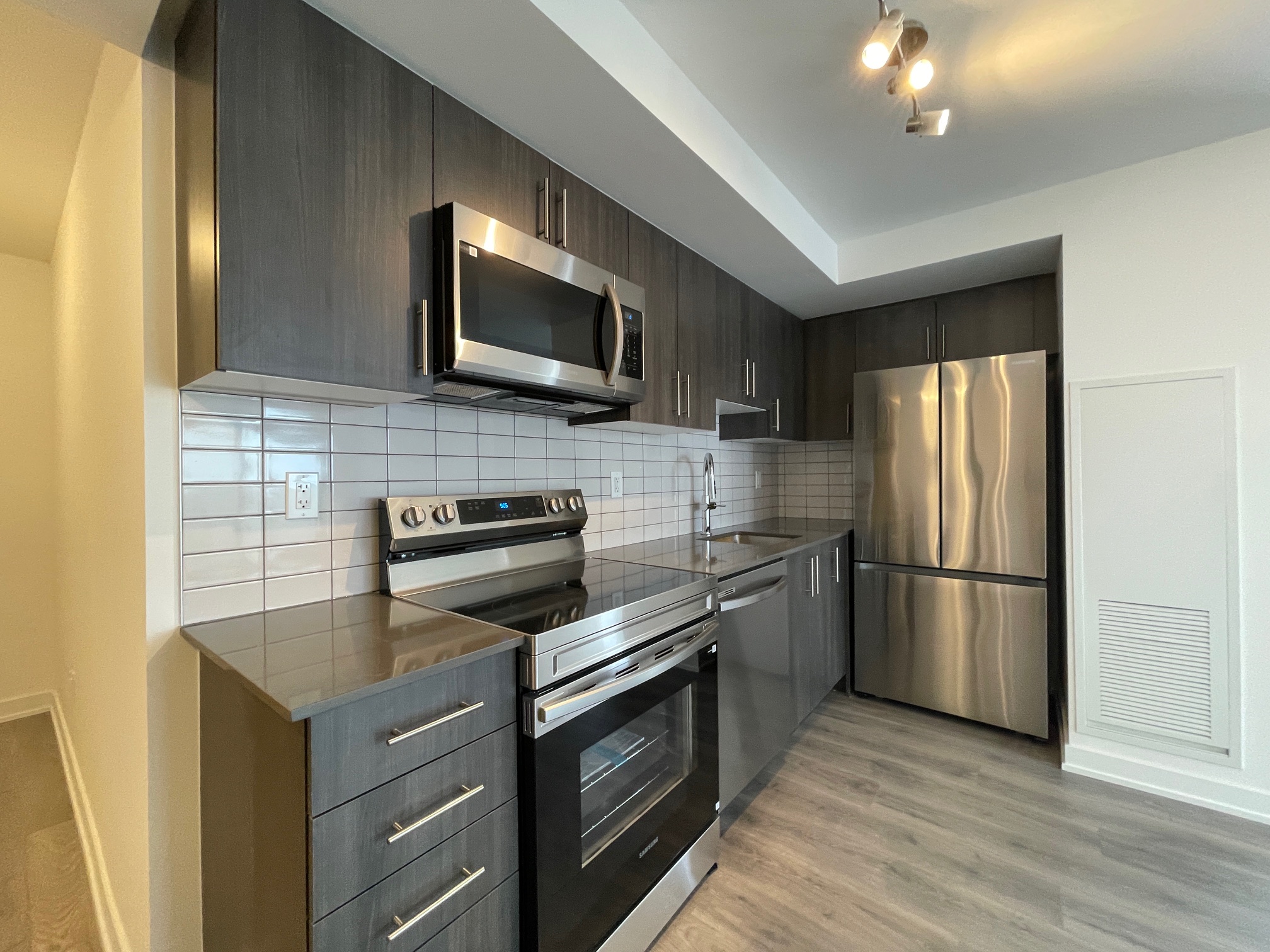 1010-SANDY-BEACH-RD-2H-1105-KITCHEN
