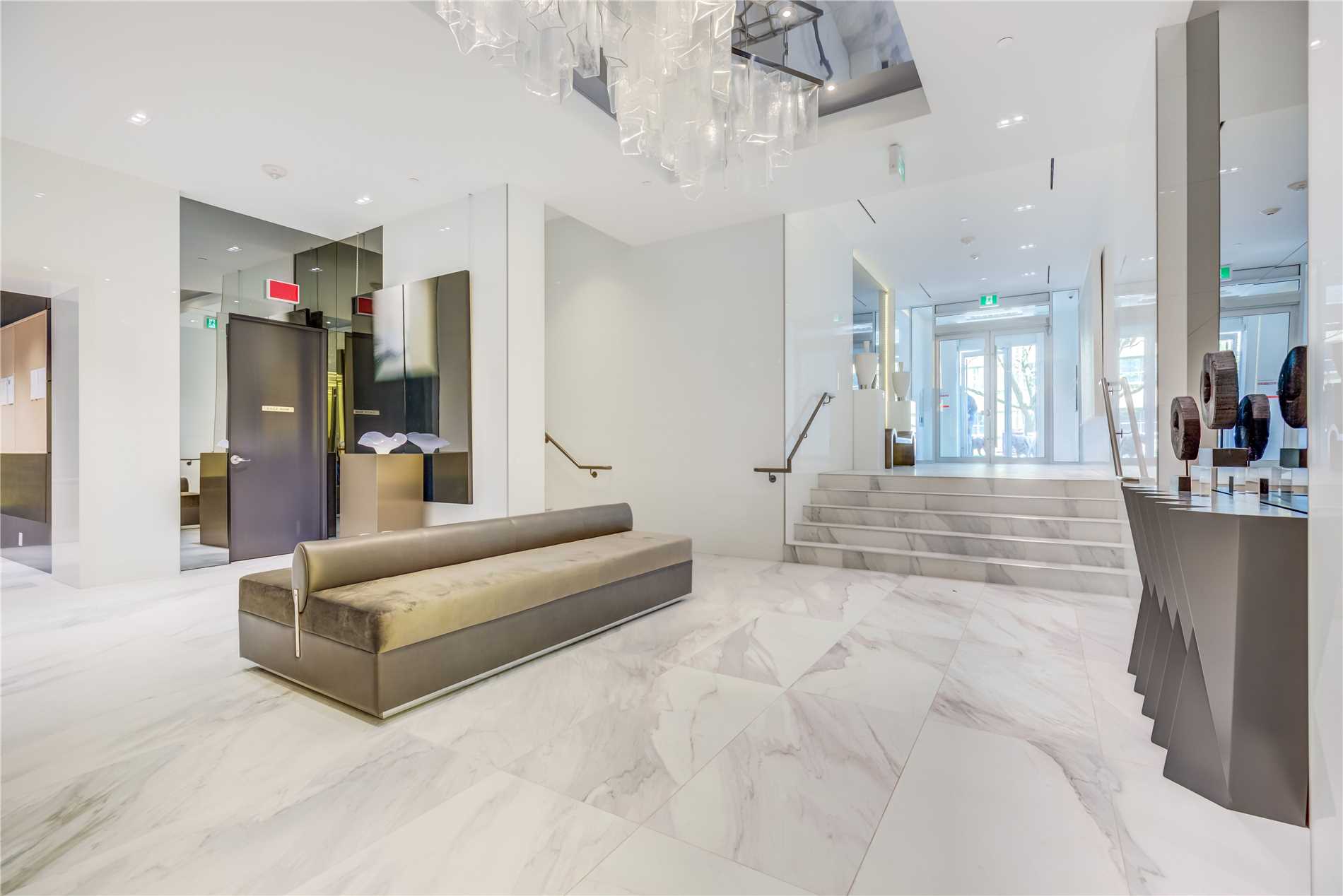 6 PARKWOOD AVE-CODE LOBBY