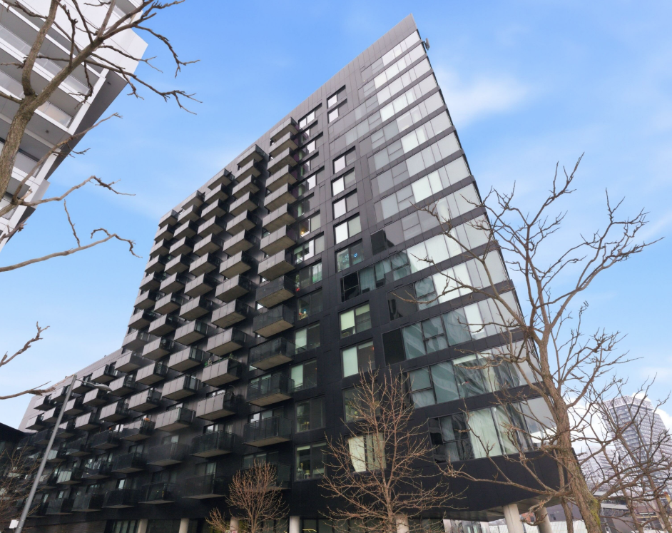 51 TROLLEY CRES EXTERIOR