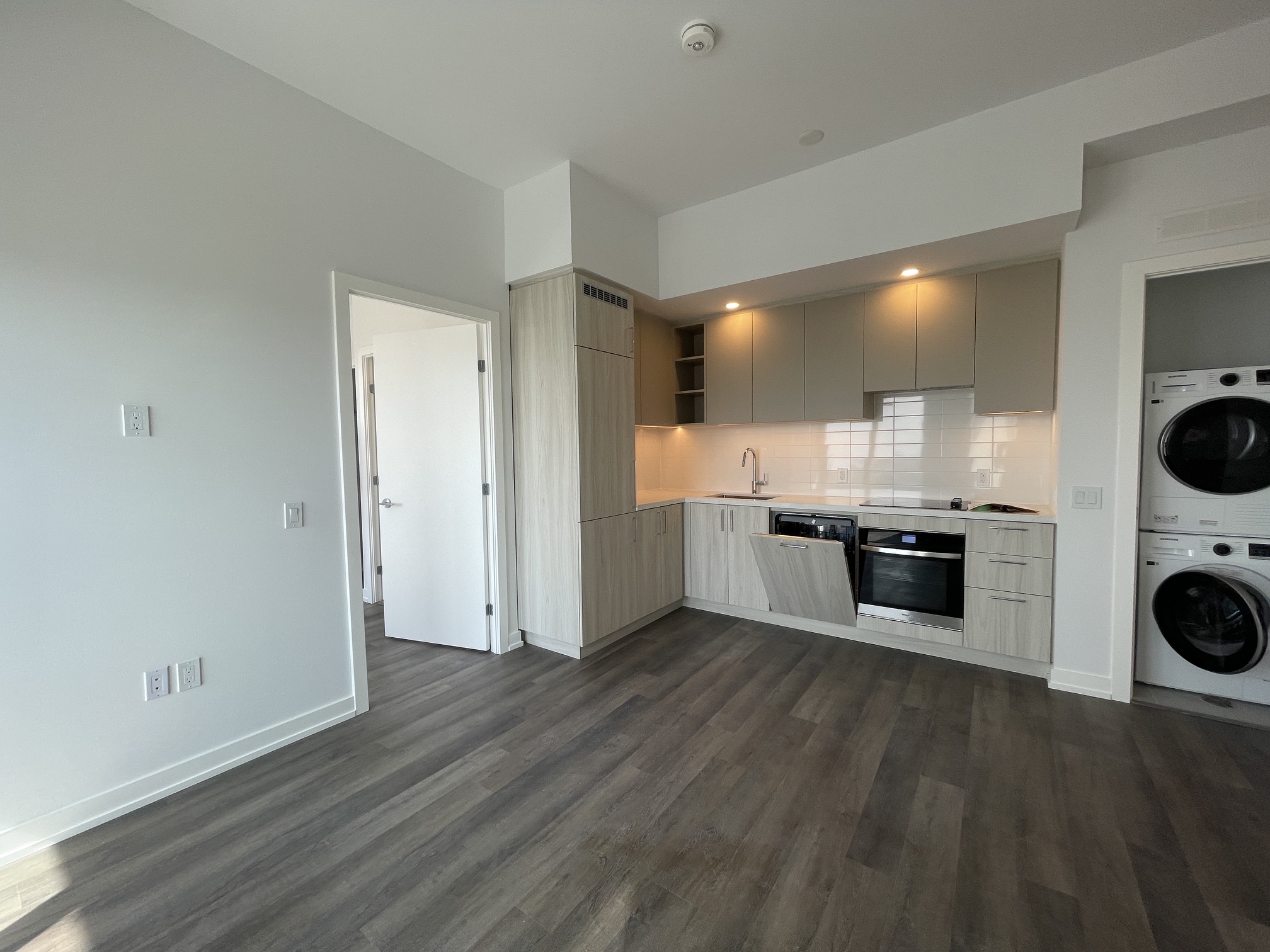 21 MEADOWDALE RD-1902