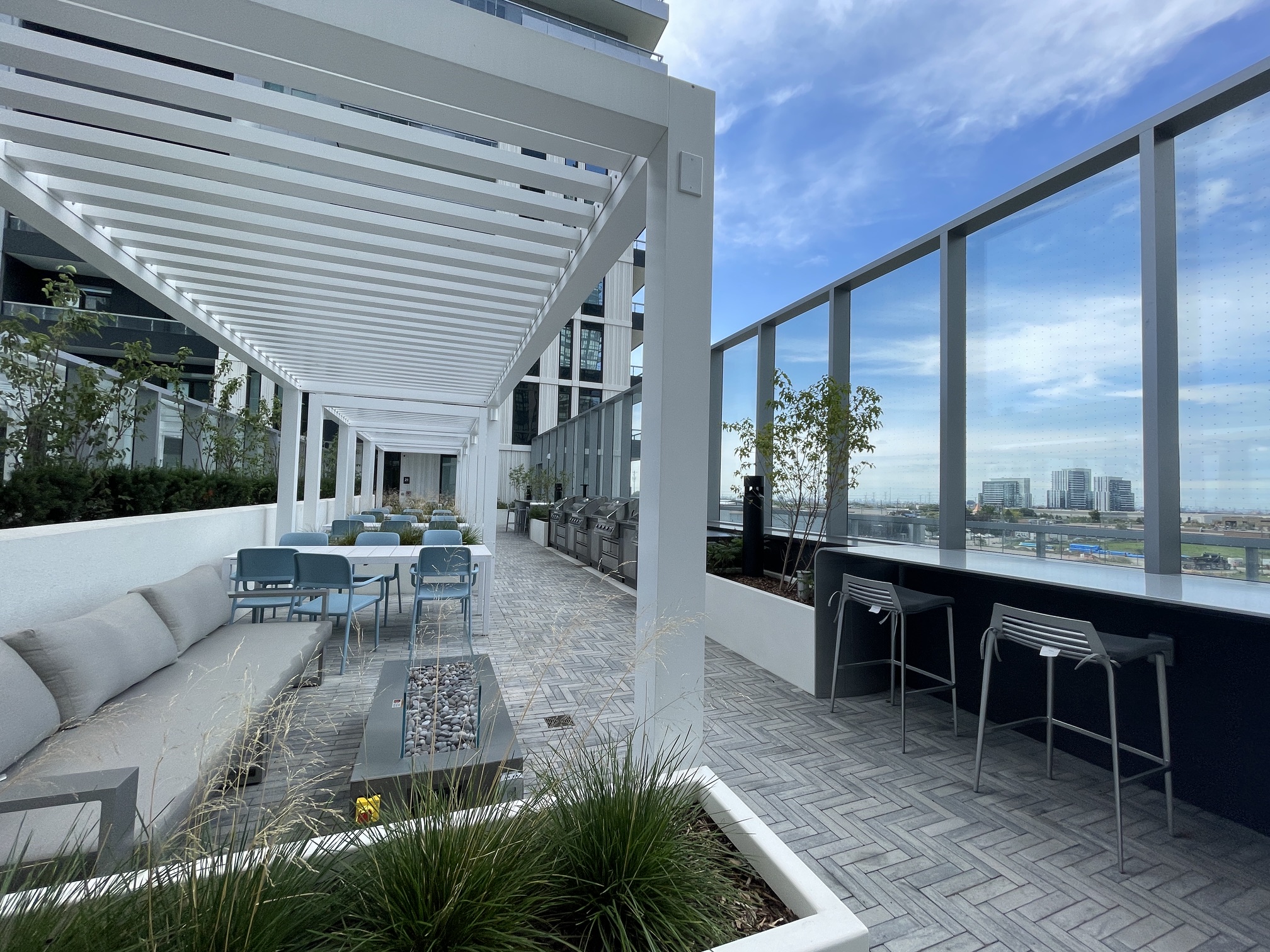 21 MEADOWDALE RD-1902